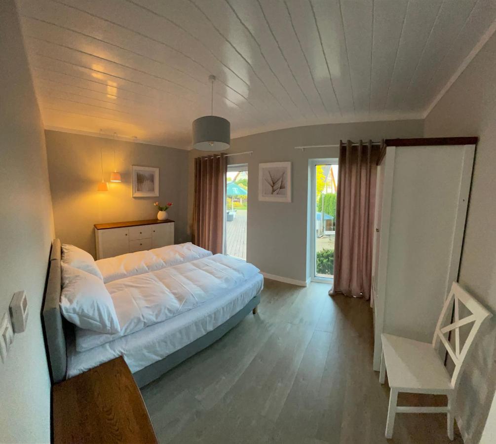 Dom Ogrodem Otulony Villa Bakalarzewo Buitenkant foto