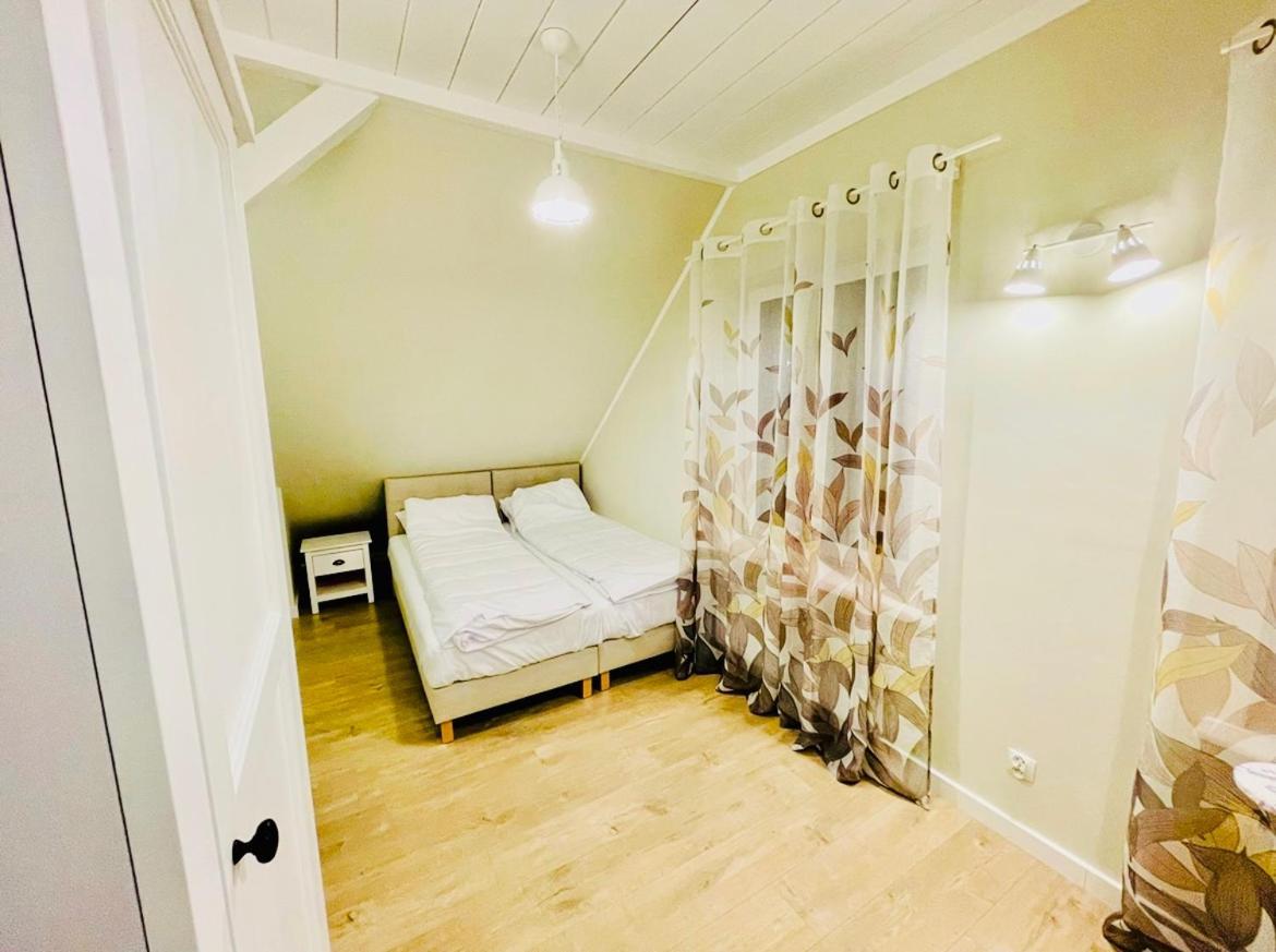Dom Ogrodem Otulony Villa Bakalarzewo Buitenkant foto
